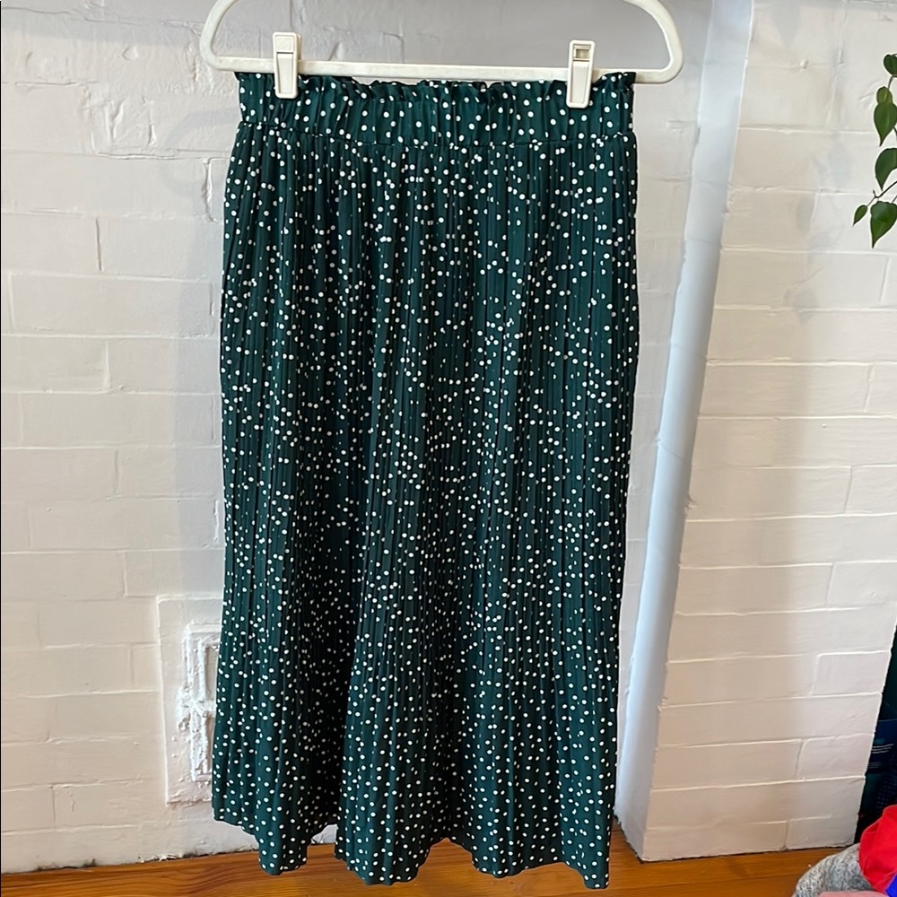 Pleated Polka Dot Green Skirt